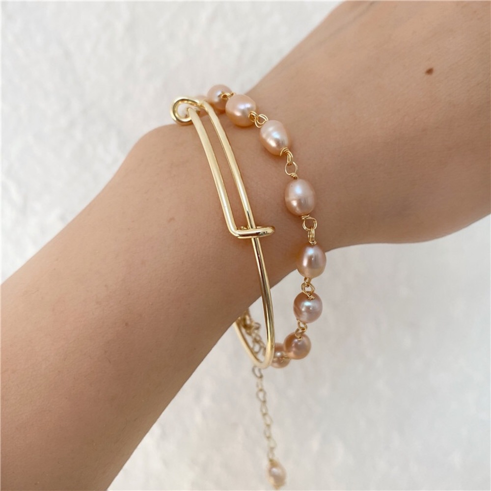 Pink freshwater pearls bracelet